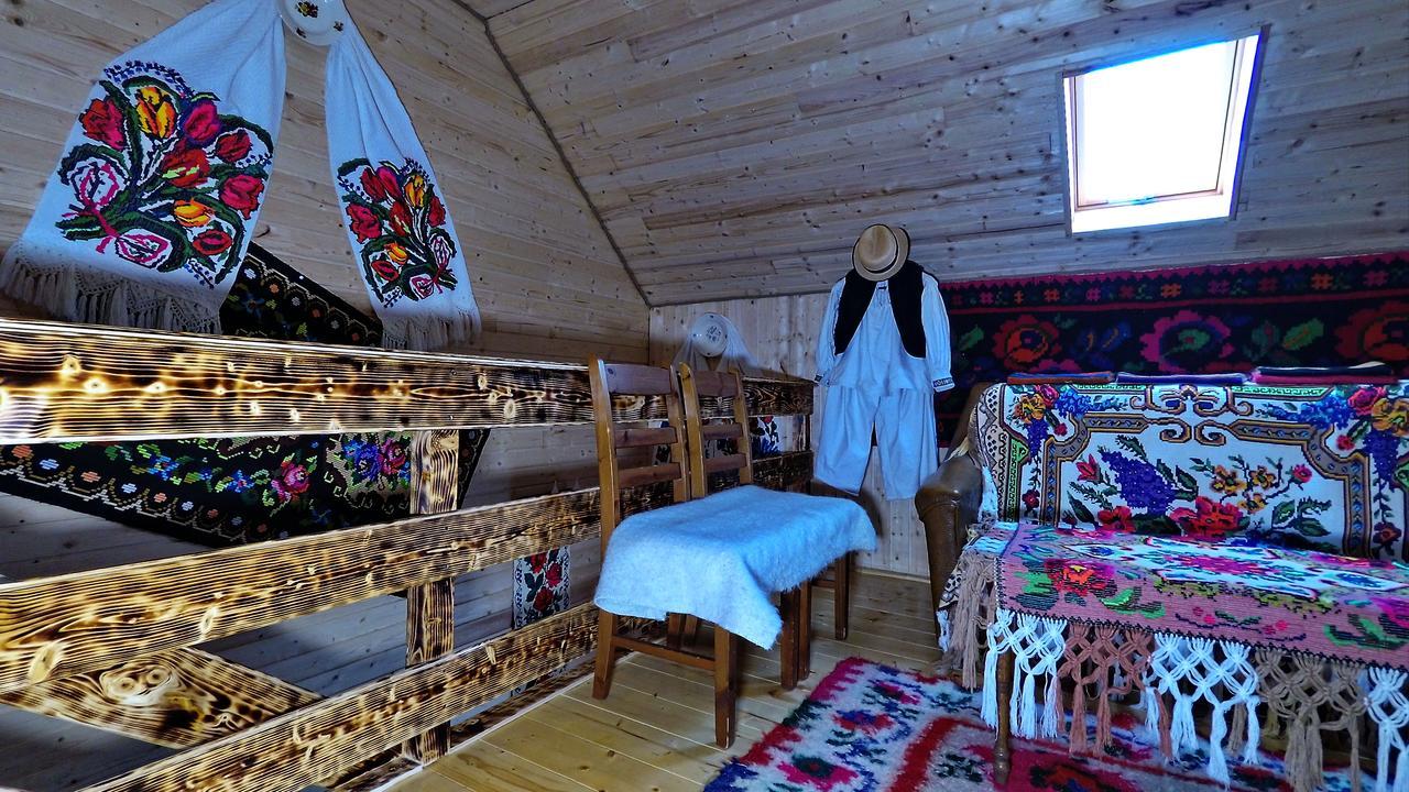 Pensiunea Lore&Sara Satu Sugatag Экстерьер фото