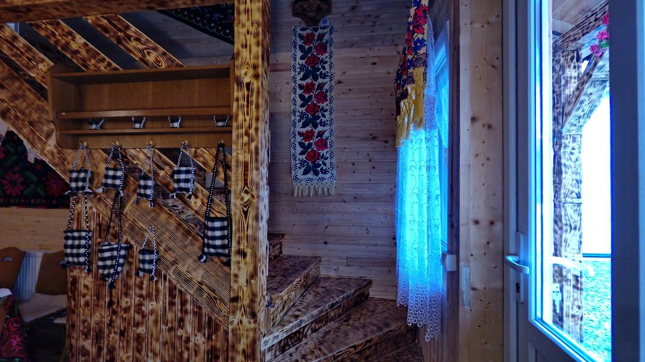 Pensiunea Lore&Sara Satu Sugatag Экстерьер фото