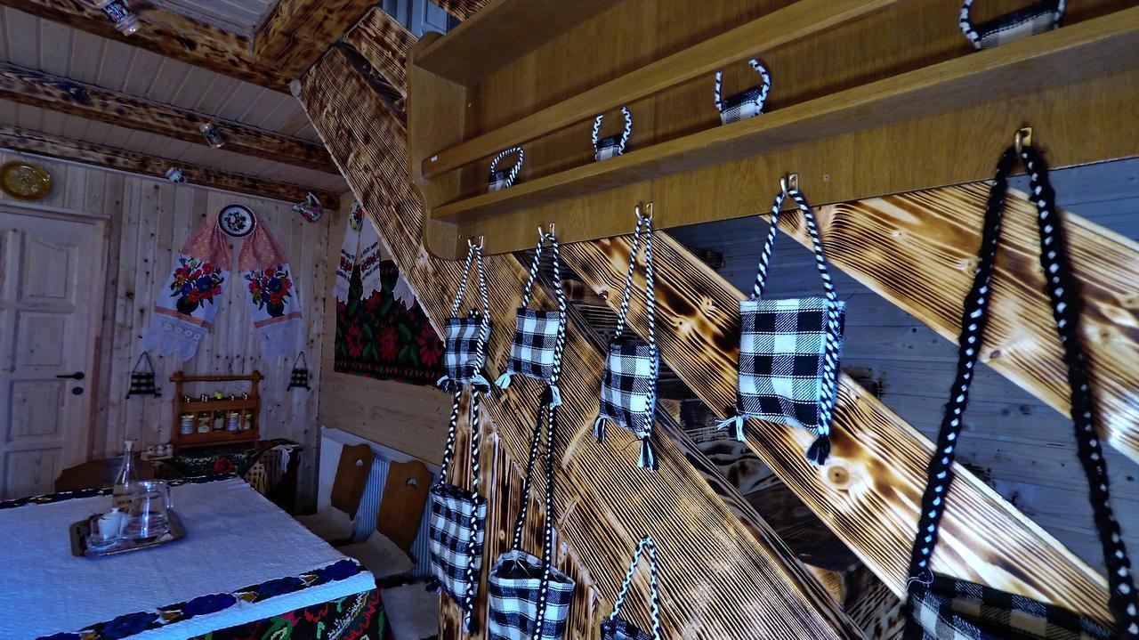 Pensiunea Lore&Sara Satu Sugatag Экстерьер фото
