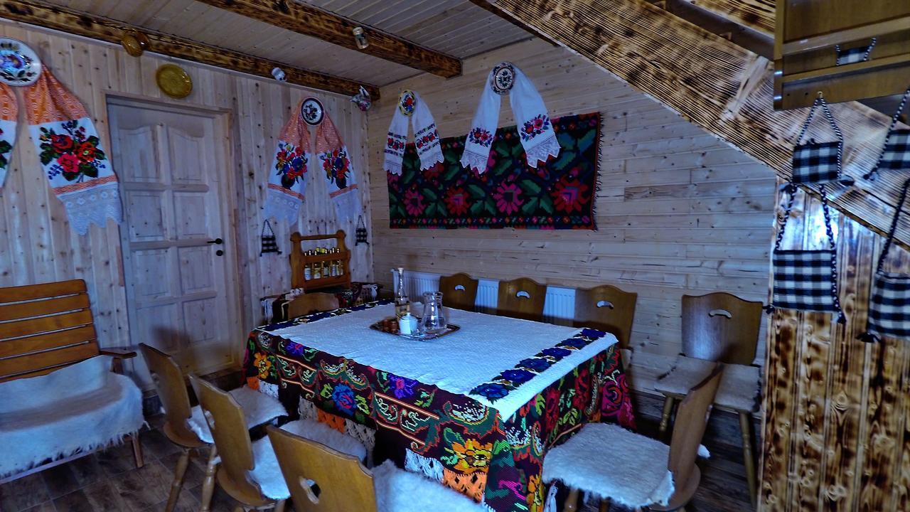Pensiunea Lore&Sara Satu Sugatag Экстерьер фото